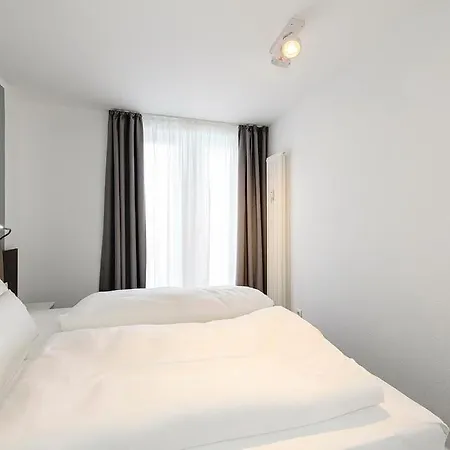 Deichhaeuser Anna Kueste Deichhaeuser Anna Kueste 1-33 דירה בנסרסיל