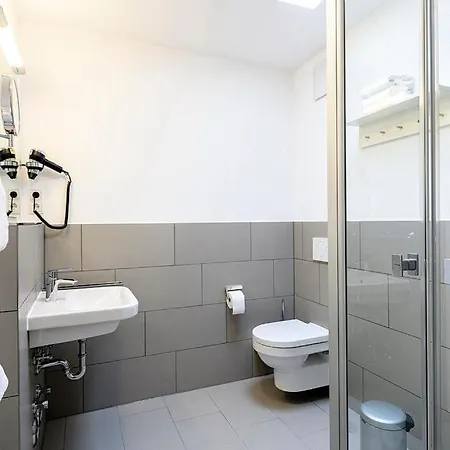 Deichhaeuser Anna Kueste Deichhaeuser Anna Kueste 1-33 דירה בנסרסיל