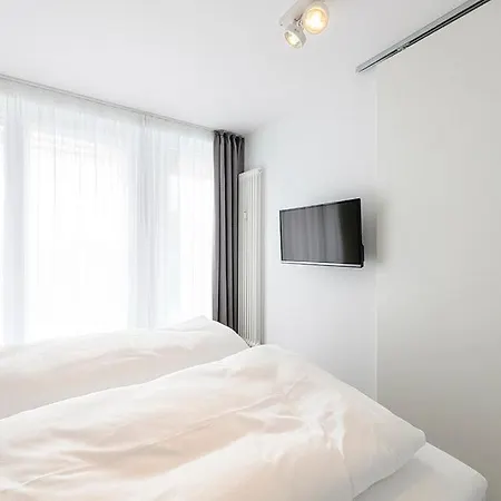 Deichhaeuser Anna Kueste Deichhaeuser Anna Kueste 1-33 * בנסרסיל